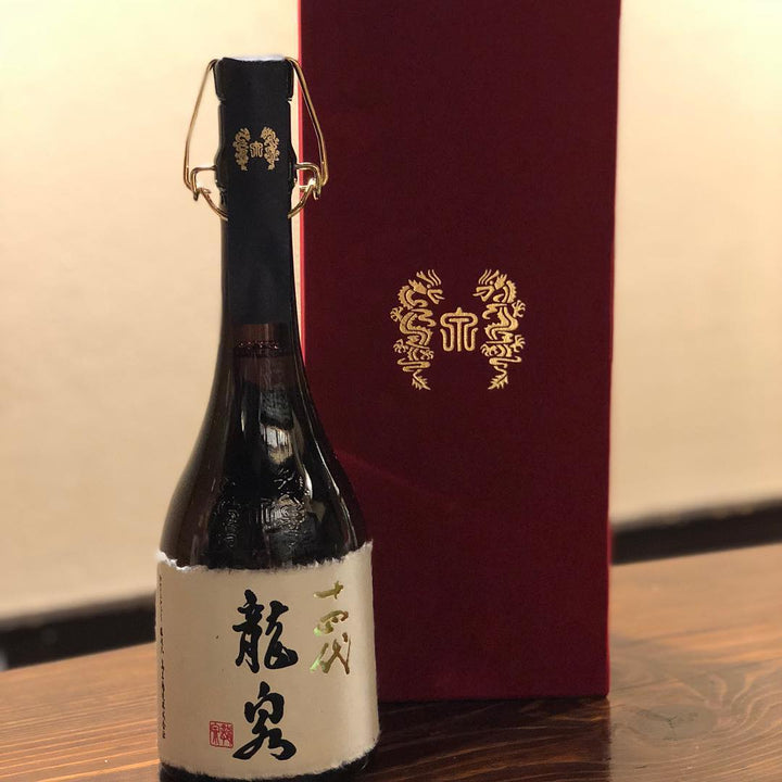 「十四代「龍泉」與「双虹」:兩瓶標示、出荷及保存建檔」文章封面圖片