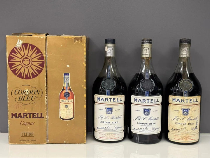 Older Hennessy and Martell: Bottle Shape, Era and Volume reference image for identification and condition review