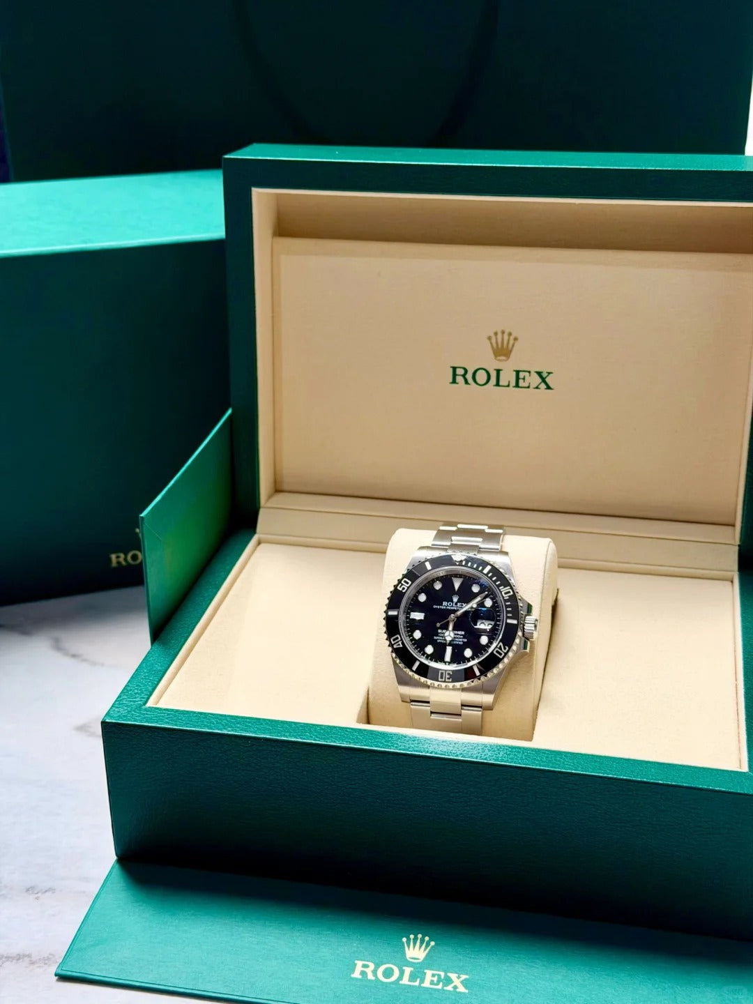 「勞力士 Submariner 與 Daytona：型號、外觀與盒證資料」文章封面圖片