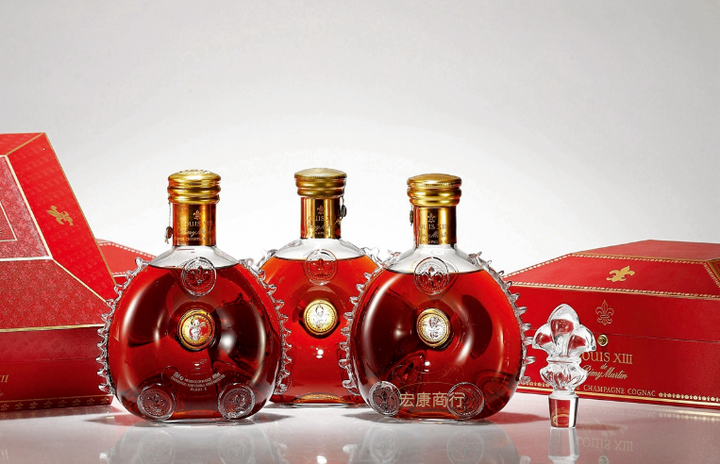 Older Louis XIII: A Decanter, Closure and Accessory Evidence Sheet reference image for identification and condition review