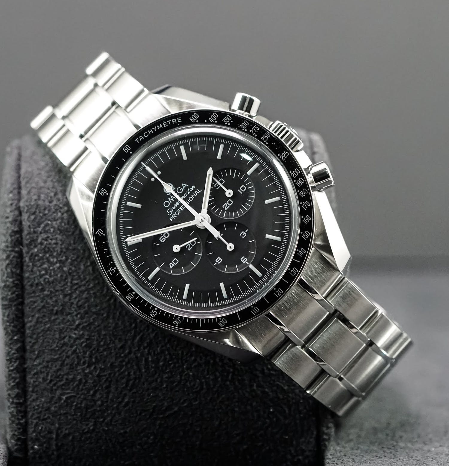 Omega Moonwatch: Ref. 310.30.42.50.01.001 and Calibre 3861 reference image for identification and condition review