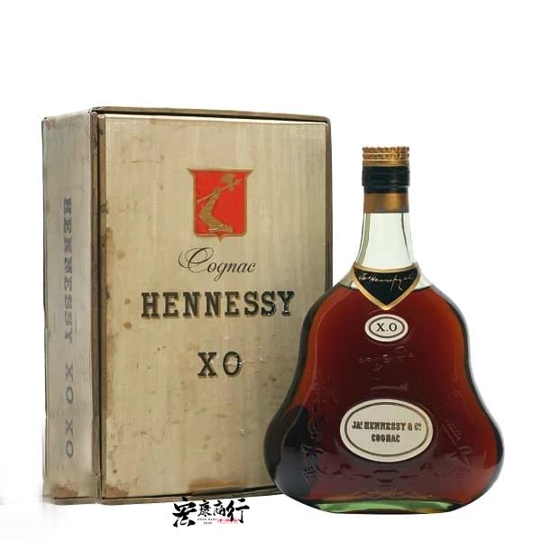 洋酒 軒尼詩（Hennessy）XO舊版 瓶身正面照｜宏康酒行回收參考