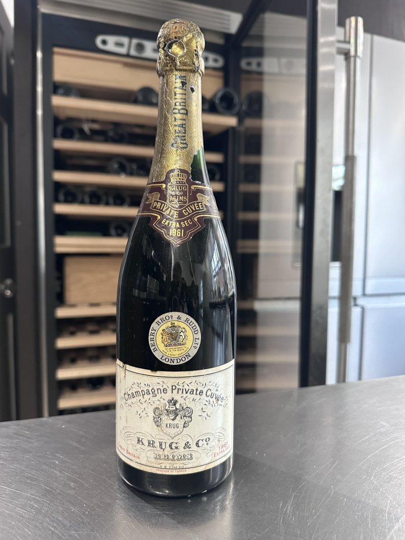 24小時上門現金回收Krug Champagne 瓶身正面照｜宏康酒行回收參考